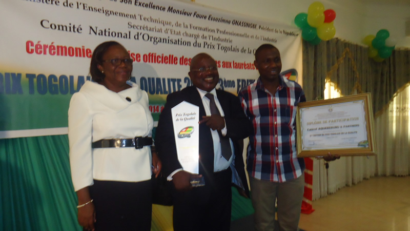 Remise du trophée de la qualité 2014 (Togo)